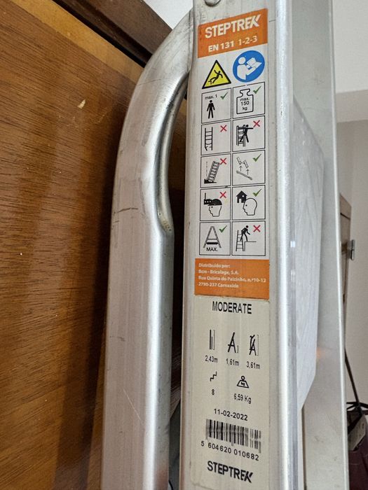 2 Escadotes 8 e 4 degraus Leroy