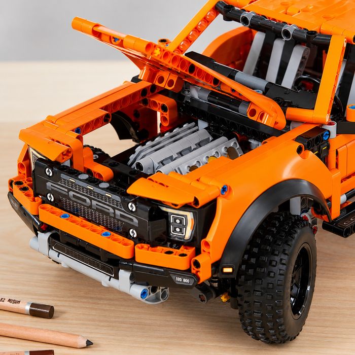 Конструктор Technic – Ford F-150 Raptor (42126) | 1379 деталей | сумісний з LEGO