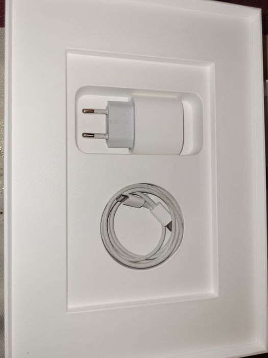 Ipad 8 generacji 128 Gb WiFi + Cellular , Space Grey