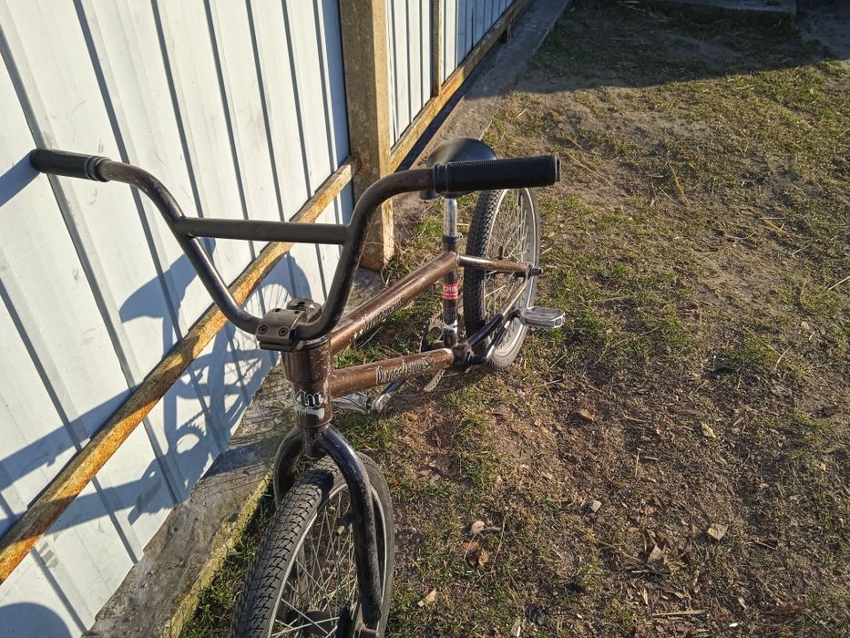 Продам трюковий велосипед бмх