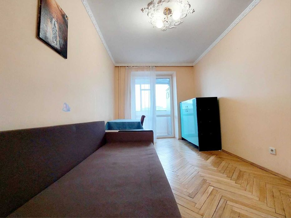 Продаж 4 кім квартири в цегляному будинку вул Медової Печери (Пасічна)