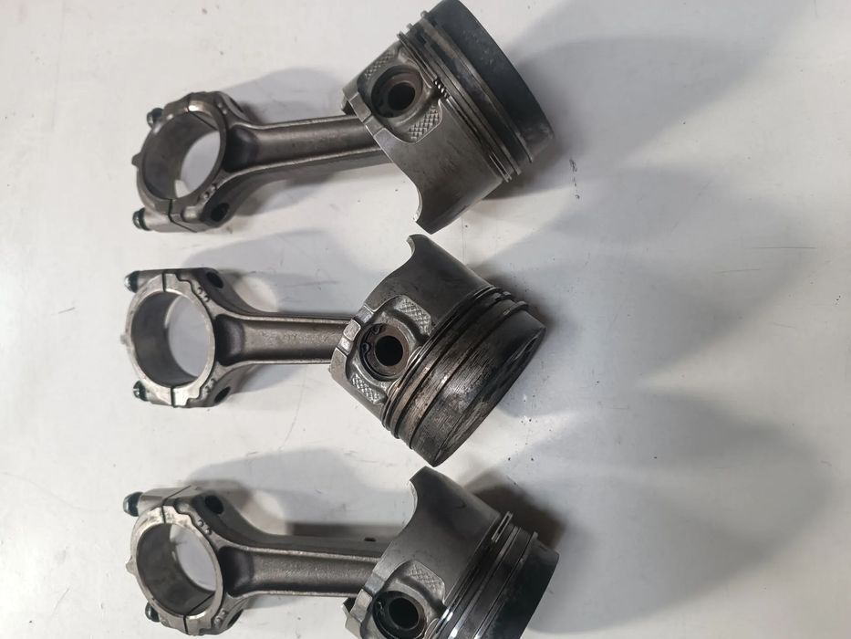 Piston/pistons c biela - Renault Kangoo / Clio 1.9d /1.9 d/1.9diesel