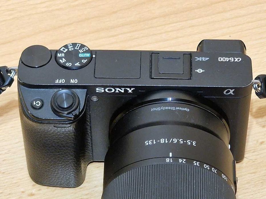 Бездзеркальний фотоапарат Sony Alpha A6400 Kit E 18-135mm f/3.5-5.6OSS