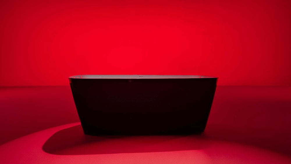 Wanna wolnostojąca VAYER Volans Czarno-Biała piano black 151x72cm