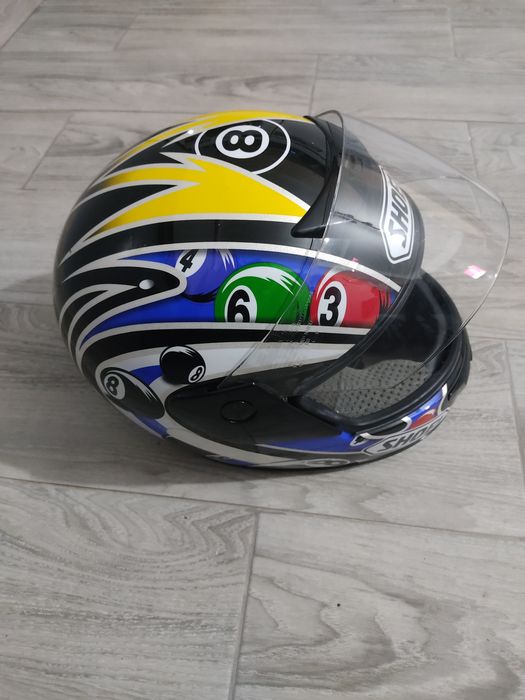 Capacete de estrada shoey