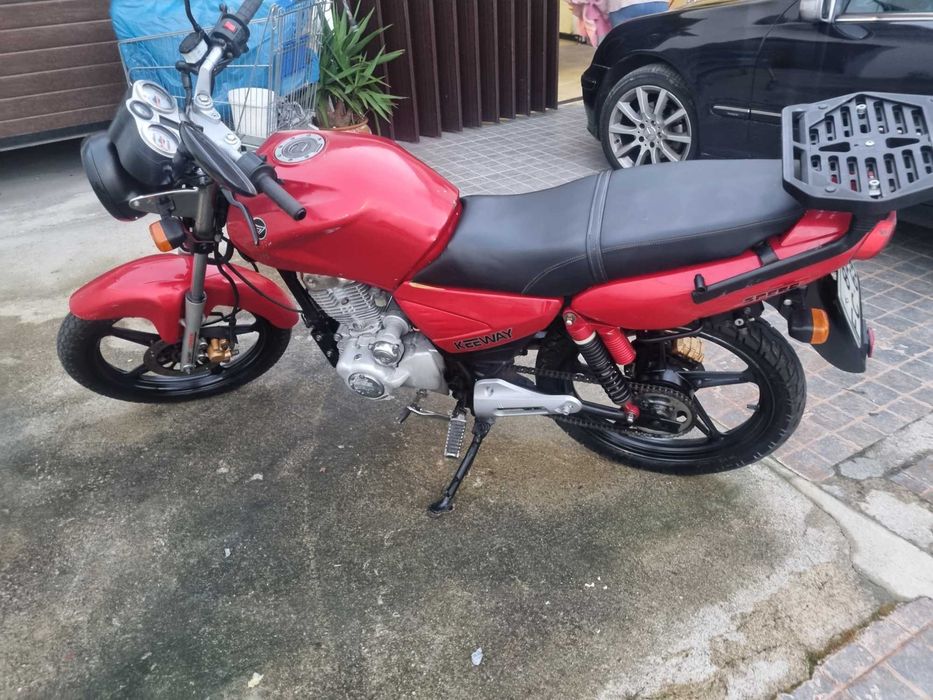 Vendo keeway de 2004 1.000