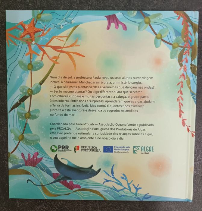 Livro ' O Verde do Azul á Descoberta das Algas'