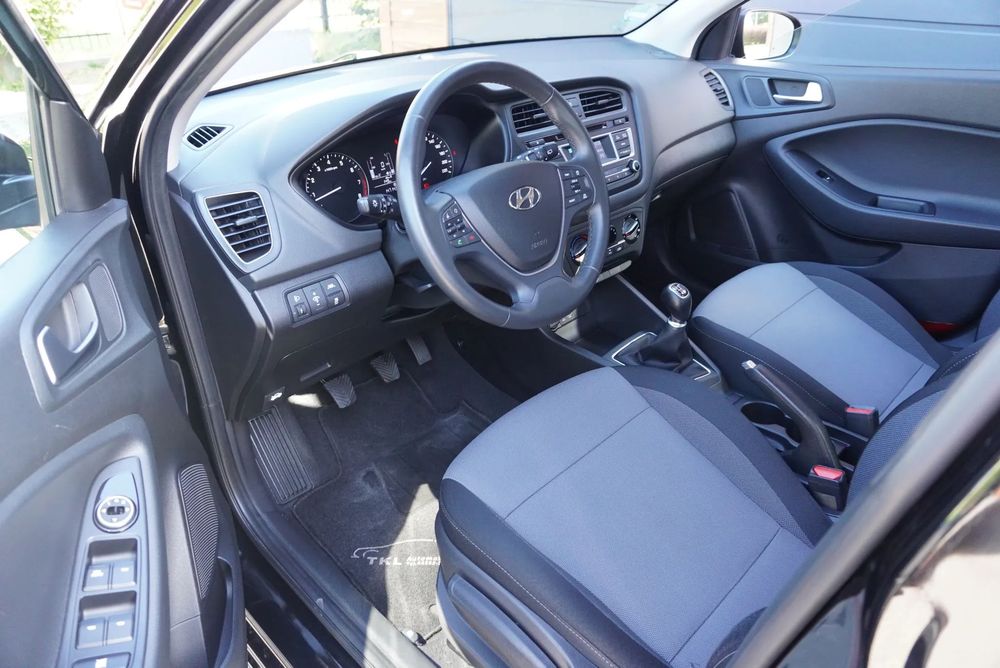 Hyundai i20 Bezwypadkowy Serwisowany 1-Właściciel Tempomat Pdc Asystent Piękny