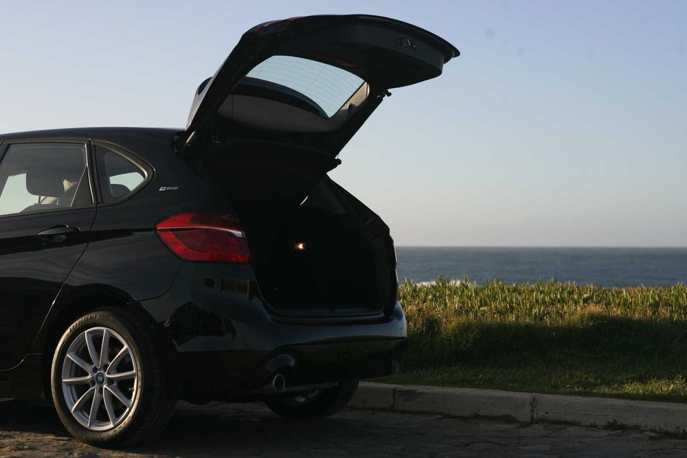 BMW 225xe active tourer híbrido plug-in