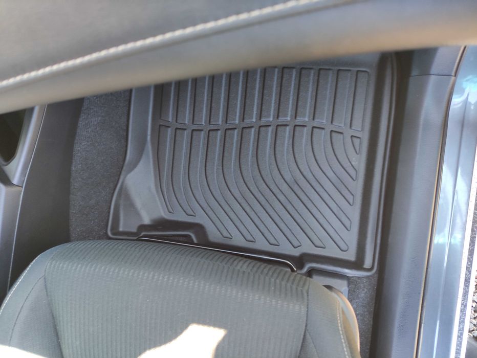 Гумові 3D килимки Toyota Rav-4 коврики Тойоту Рав 4 Тойота рав4 поліки