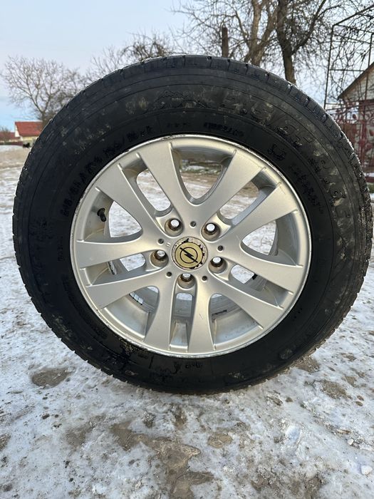 Продам диски з резиною 215/65/16 5x120