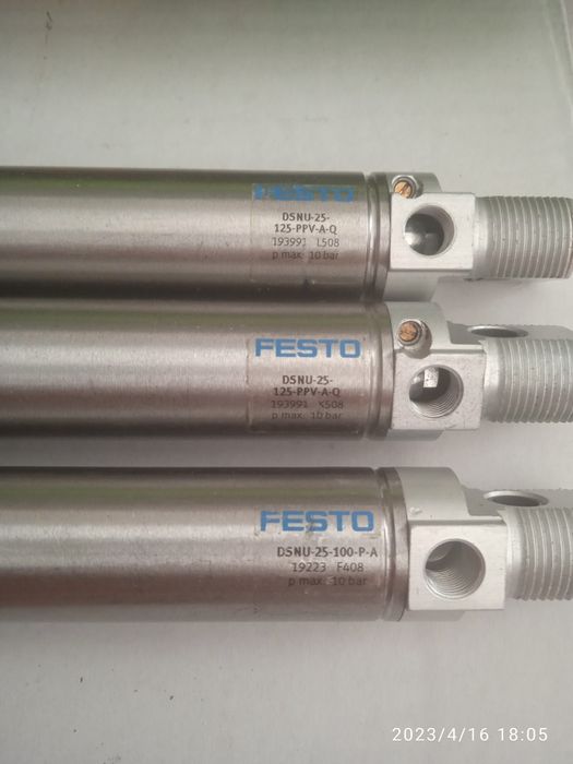 Lote de pneumáticos semi novos