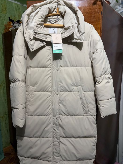 Зимовий пуховик.