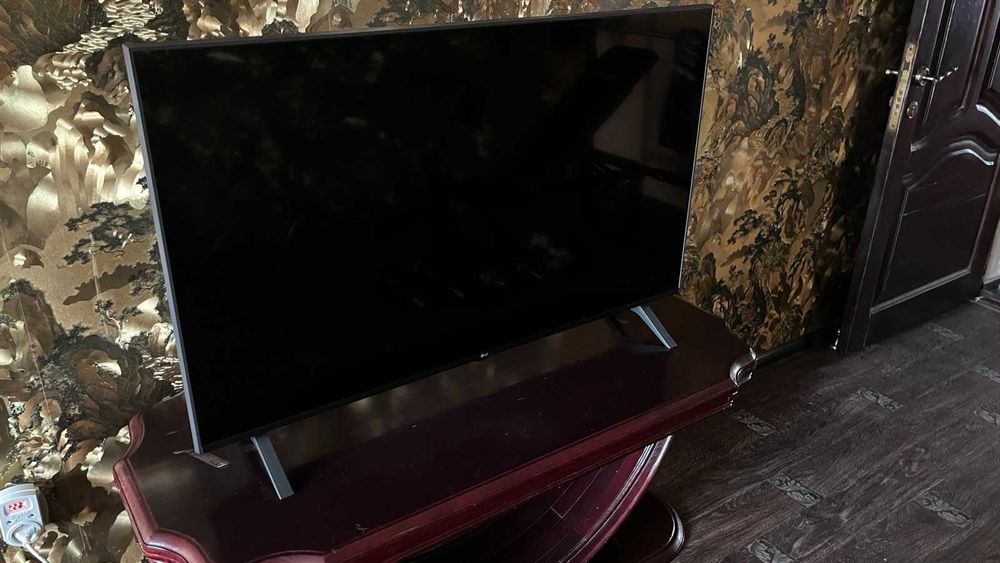 Продам телевізор LG 43