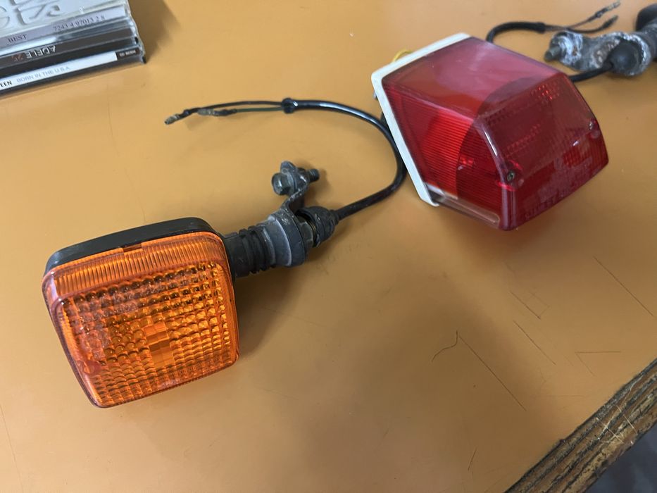 Piscas e stop de marca yamaha