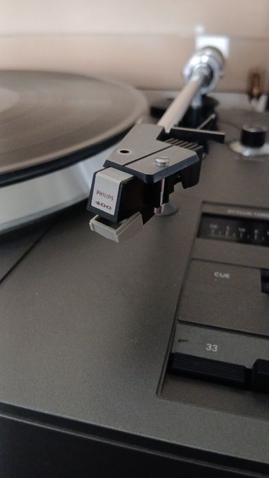 Gira Discos Philips AF 677 semi Automatico