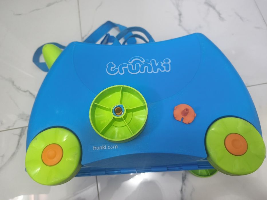 Walizka jeździk trunki