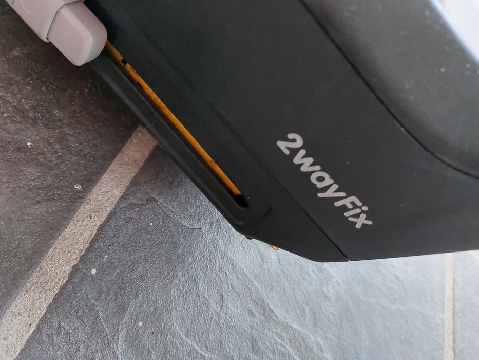 Cadeira grupo II para carro com isofix