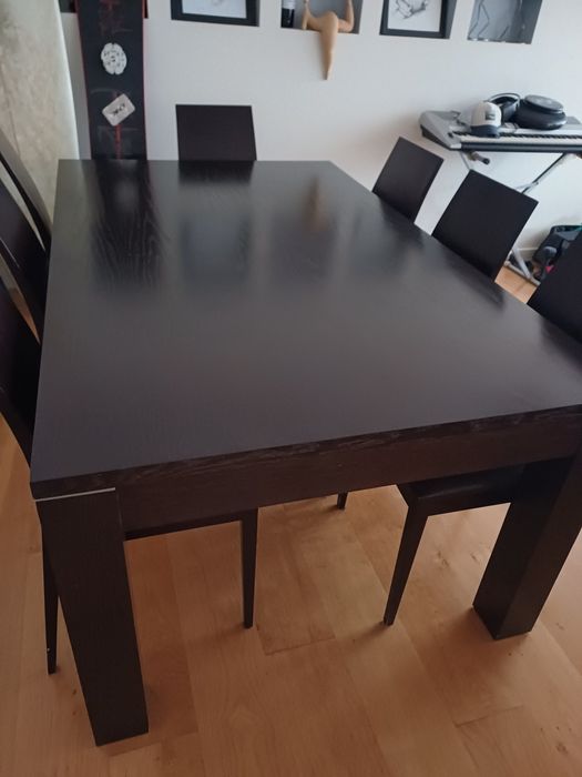 Mesa de Sala Extensível + 8 Cadeiras — Muito Sólida e em Excelente Est