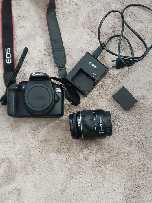 Câmara Canon EOS 1300D e mala de transportar