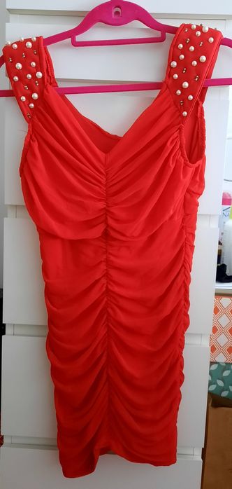 Vestido justo vermelho