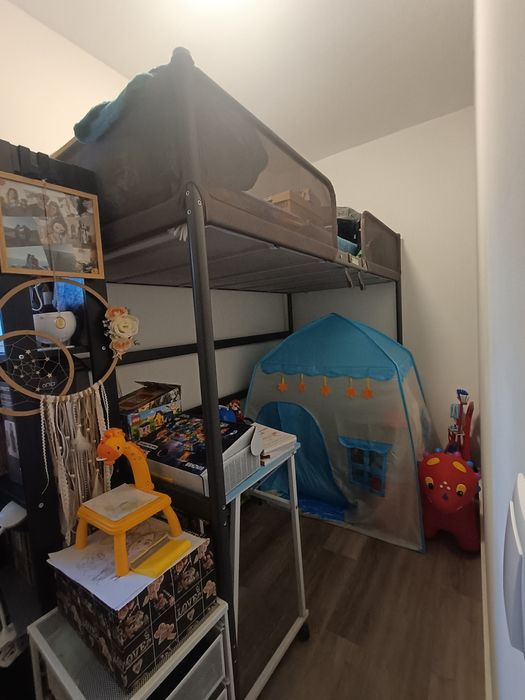 Cama alta IKEA metal