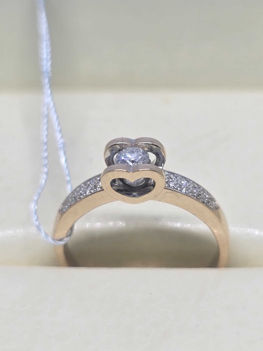 Золота каблучка з діамантами Chopard