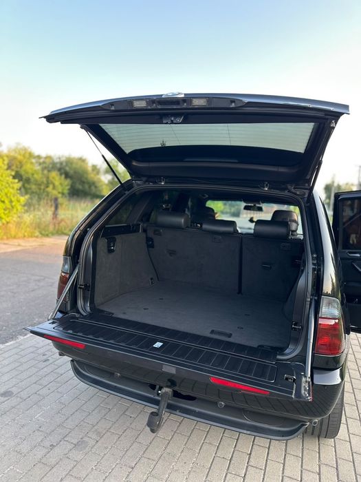 Автомобіль BMW X5 E53