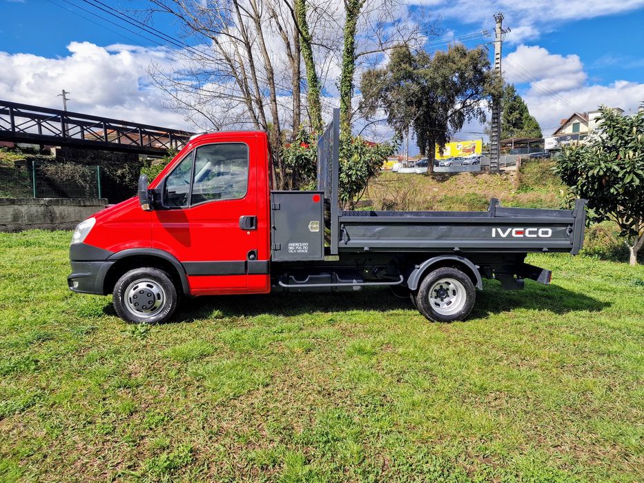 Iveco basculante 3.500 kg