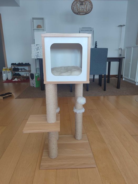 Casa/Arranhador para Gato – Como Novo