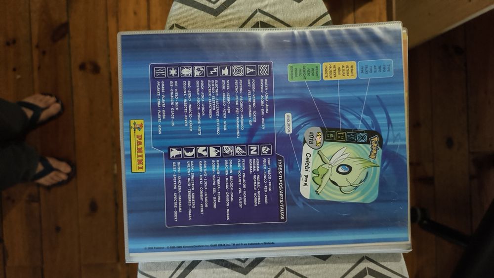 Caderneta Pokémon staks