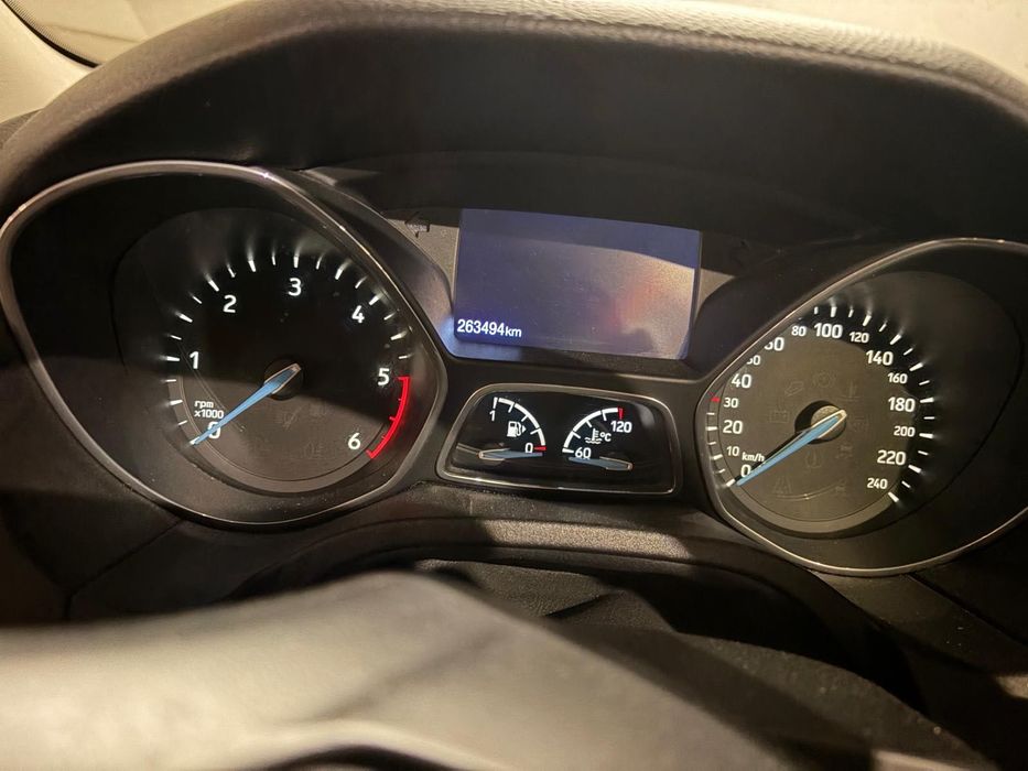 Ford Focus — fotografia 8