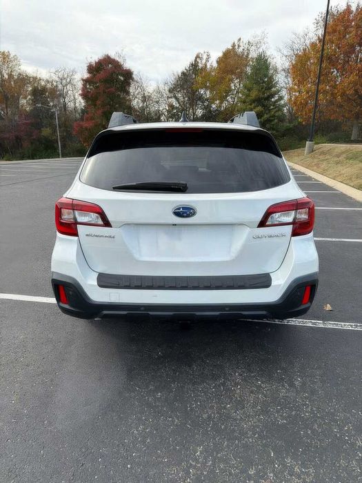 Subaru Outback Limited      2019