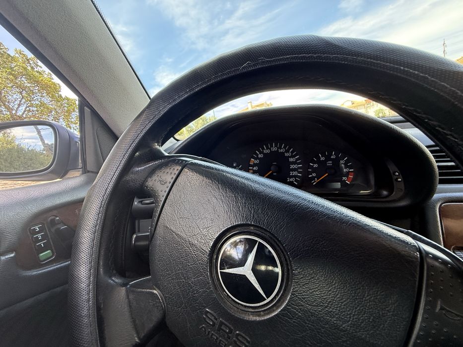 Mercedes-Benz CLK 200 Automático + GPL