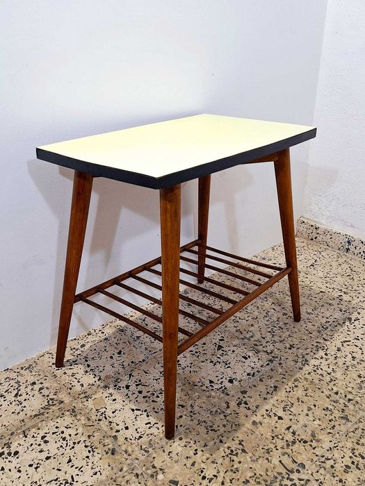 MESA DE APOIO VINTAGE . Side Table