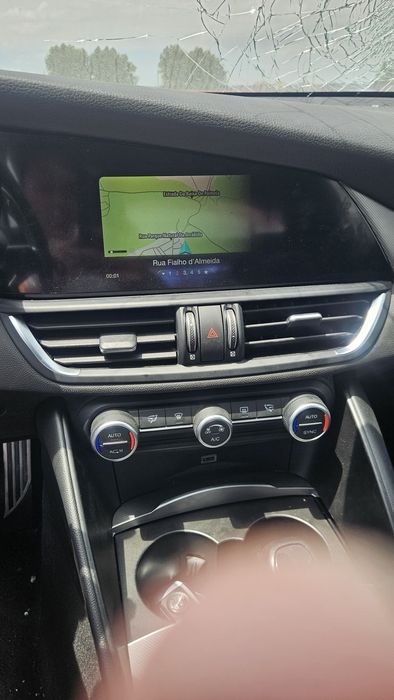 Alfa Romeu Giulia  auto.