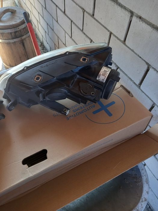 Продам фари на passat b6