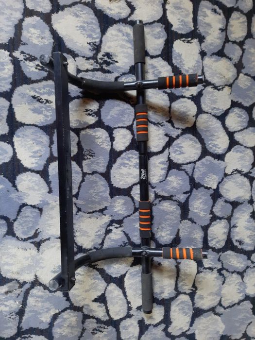 Multifunkcyjny drążek