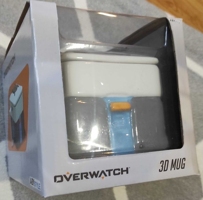 Kubek Overwatch Lootbox 3D Mug z przykrywką 500 ml Blizzard