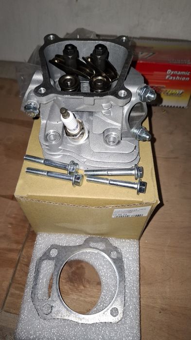 Головка блоку циліндрів генератора  168F /170F у зборі (6,5 Hp