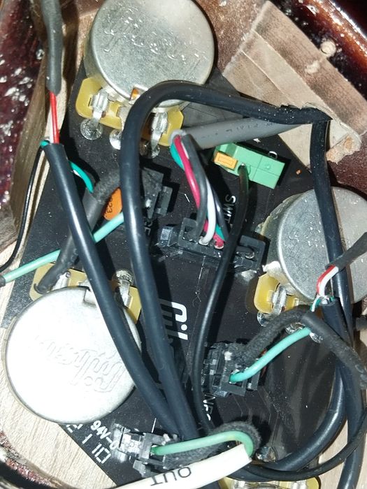 Guitarra Les Paul completamente upgraded