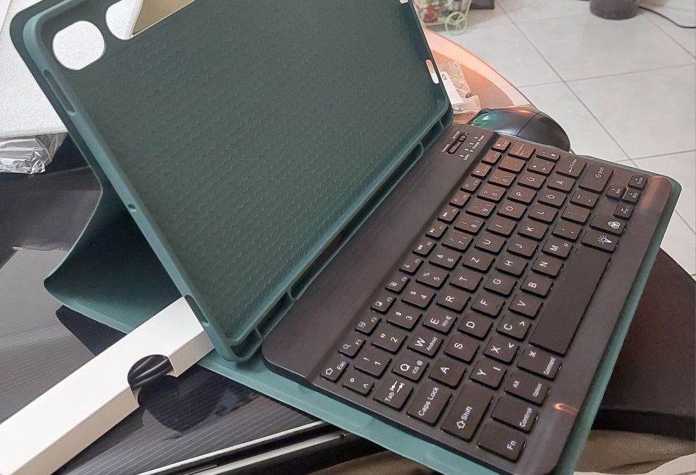 Capa Para Tablet Com Teclado Bluetooth  samsung