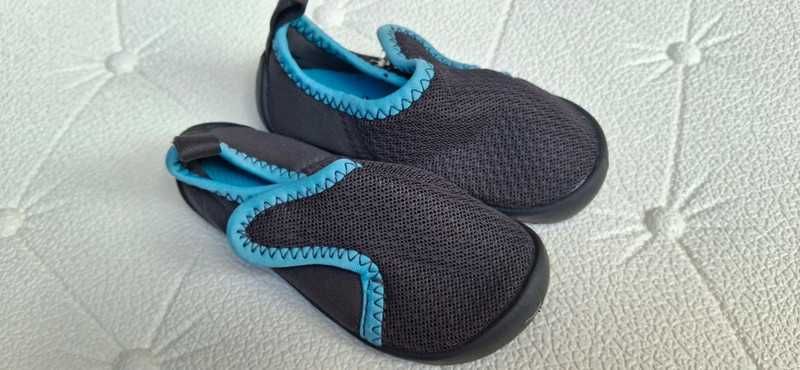 Kapcie 21 Domyos buciki buty niemowlece niemowle nowe