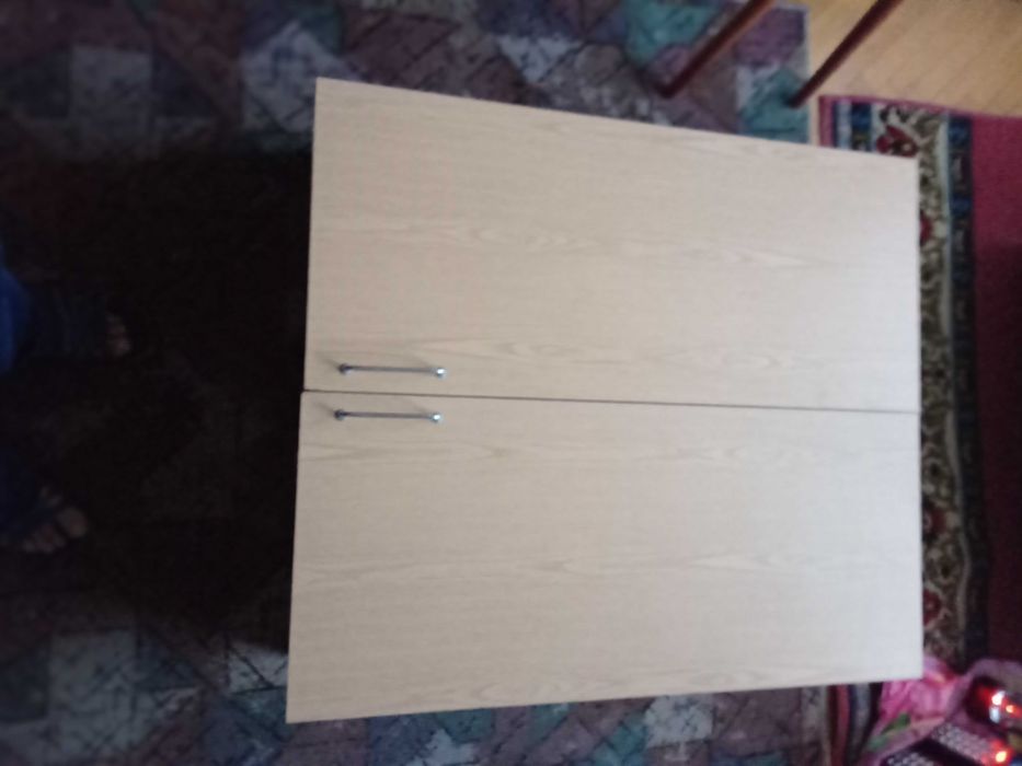 Шкафчики кухонные навесные 2 шт.