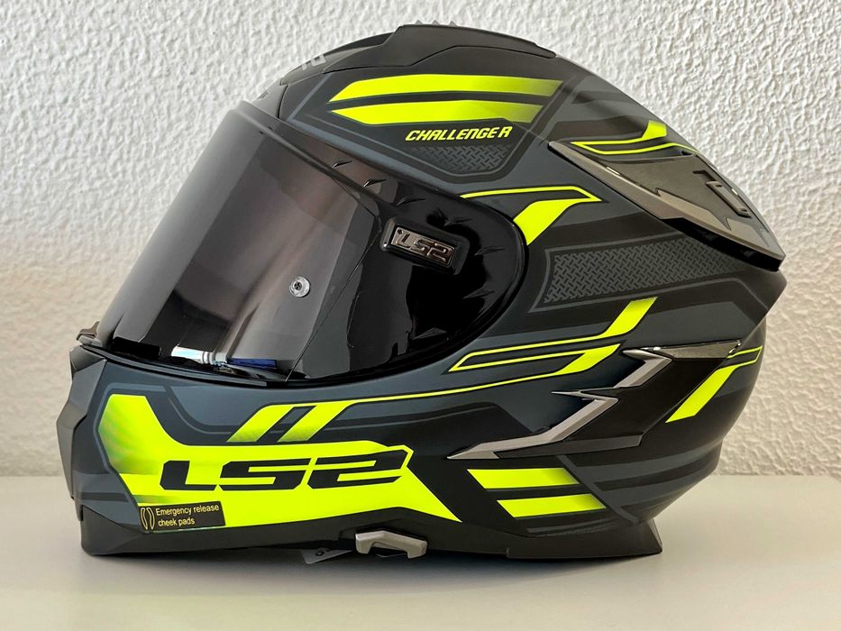 Capacete NOVO LS2 Challenger Matt Black/Fluo(44% Desconto) Em XL e XXL