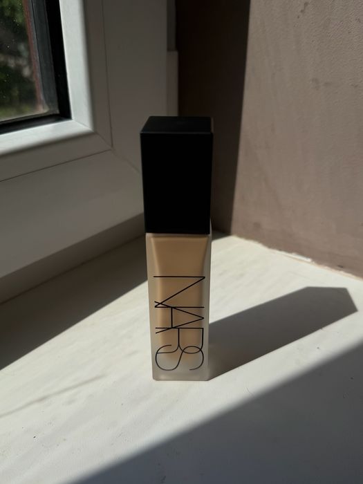 NARS Natural Matte Longwear Foundation Light 4.5 Vienna