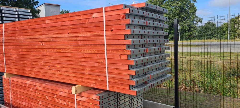 Nowe rusztowanie aluminiowe i podesty drewniane Plettac 4,4 m X 15 m =65 M2 możliwość dowolnej konfiguracji