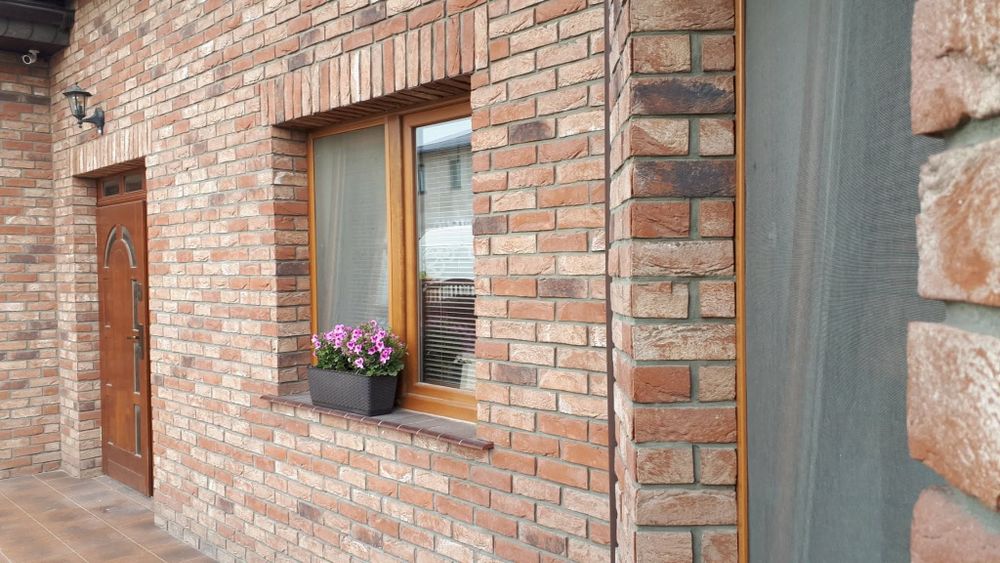 www.ogrodzenia-kaszynski.pl Układanie płytek ręcznie formowanych na elewacji i w pomieszczeniach