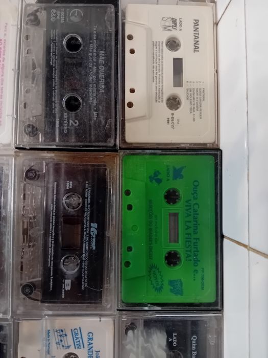 Conjunto de 24 Cassetes Diversas Sem Panfleto