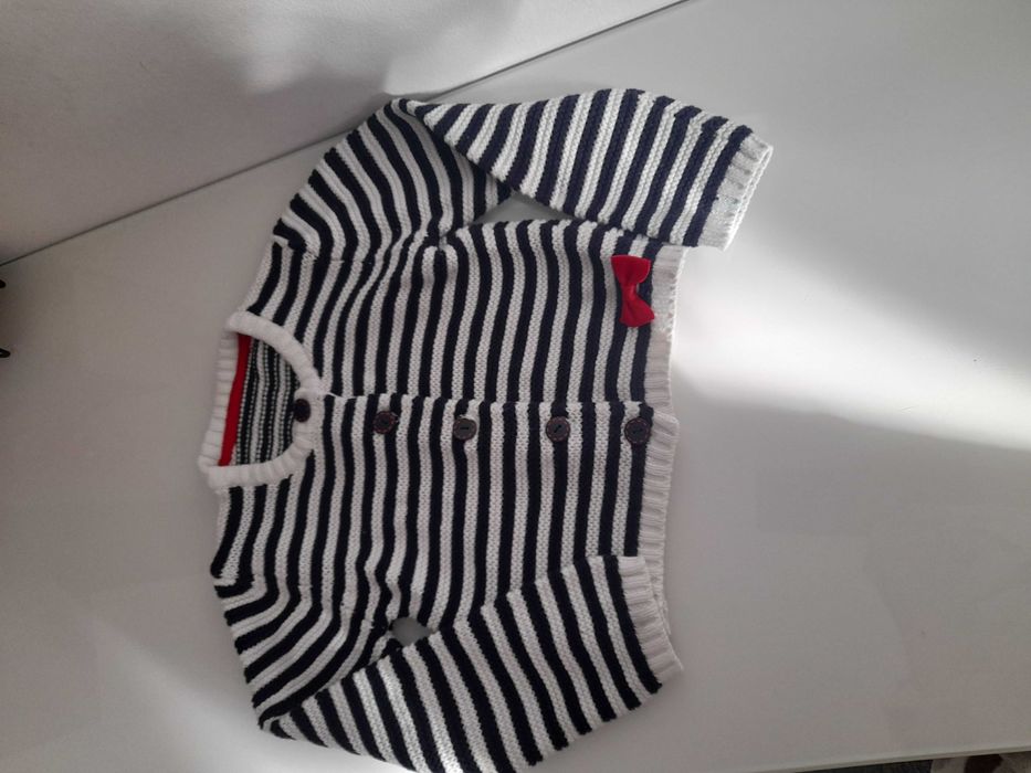 Dunnes uroczy sweterek dla dziewczynki biało granatowy kokardka 4l 104